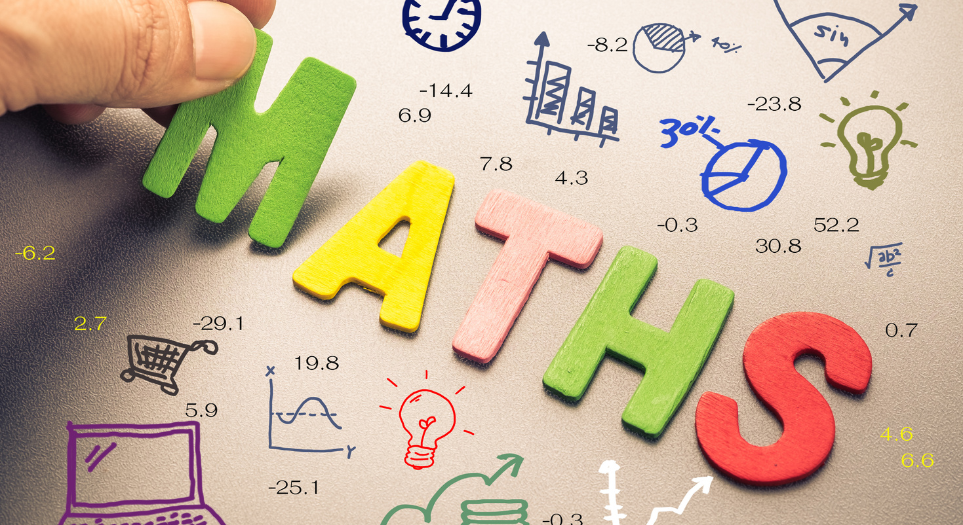 bambino che impara matematica con mattoncini